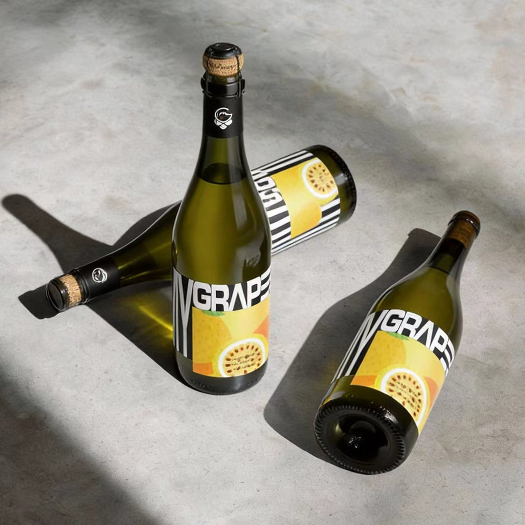 Sparkling White Grape Mocktail – Golden Passion (0% ABV)